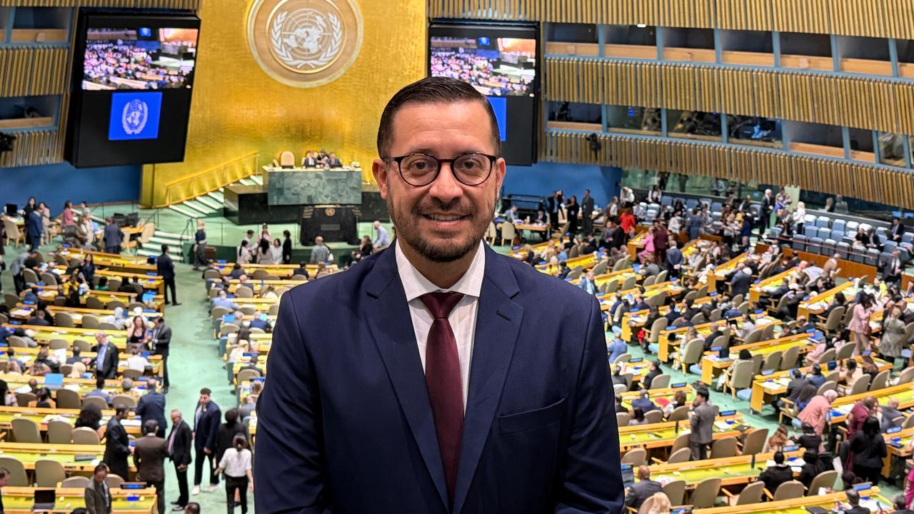 Secretário de Educação representa Poá em conferência da ONU nos EUA