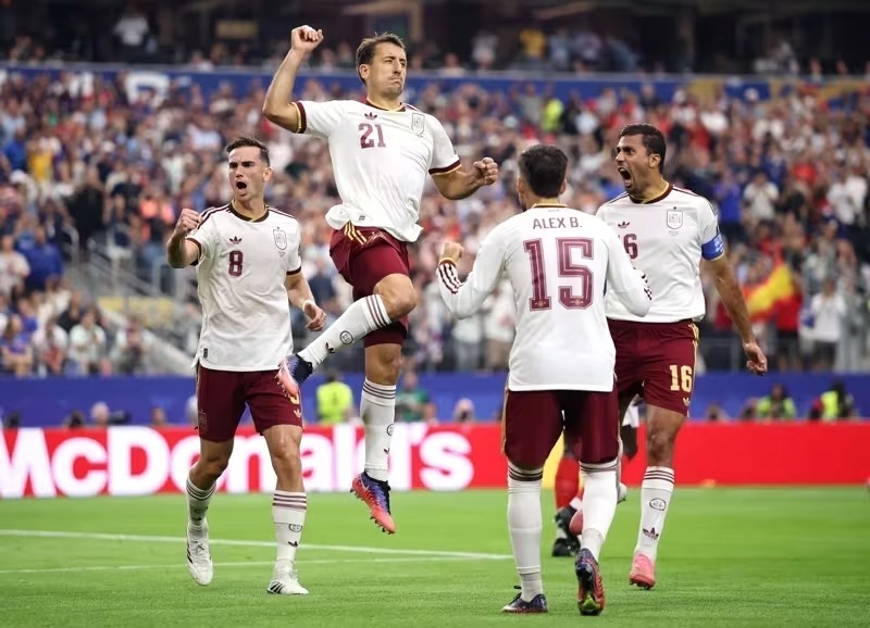 Espanha domina a França, anula Mbappé e garante vaga na final da Copa do Mundo após 16 anos