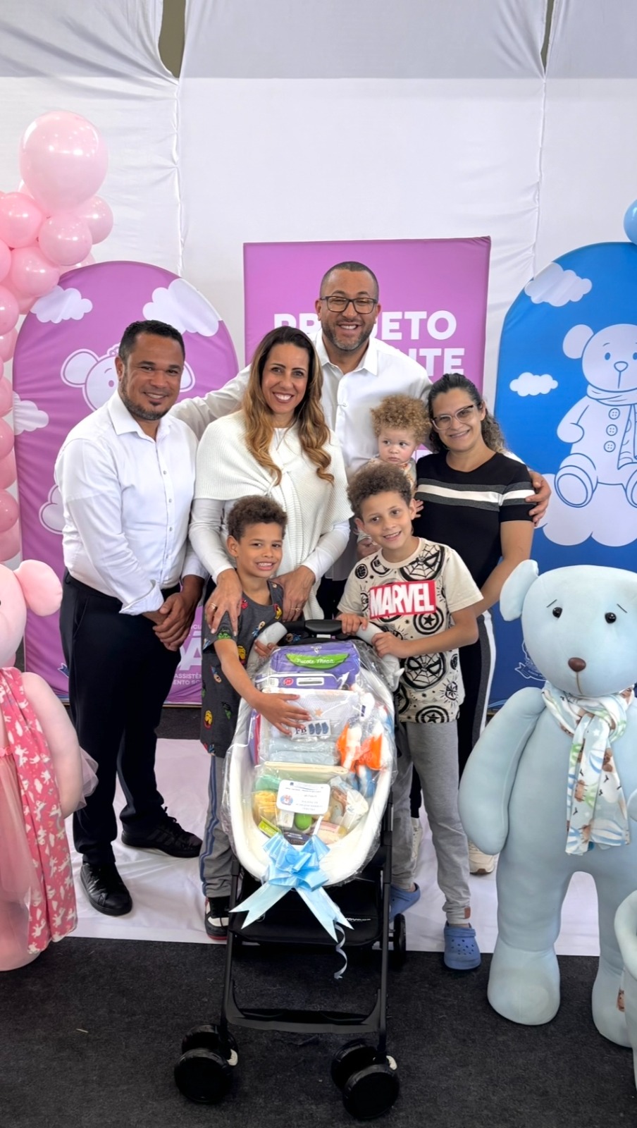 Prefeito Saulo Souza e primeira-dama Flavia Souza certificam participantes do Projeto Gestante e reforçam cuidado com a primeira infância