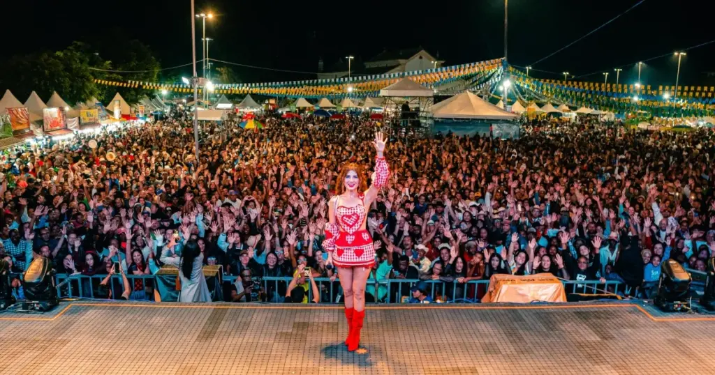 Paula Fernandes celebra primeiro fim de semana de São João com sequência de shows na Bahia