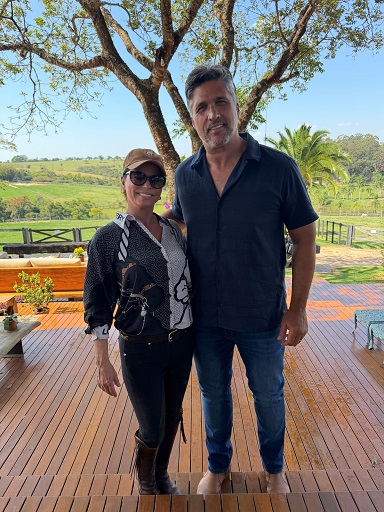 Leo Chaves encontra Shania Twain no interior de São Paulo