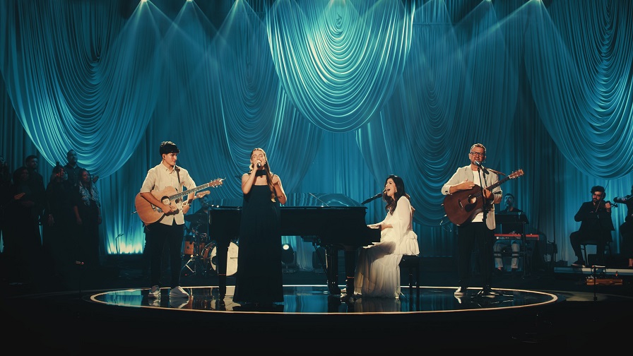 Rachel Novaes celebra 25 anos de carreira com novo projeto musical