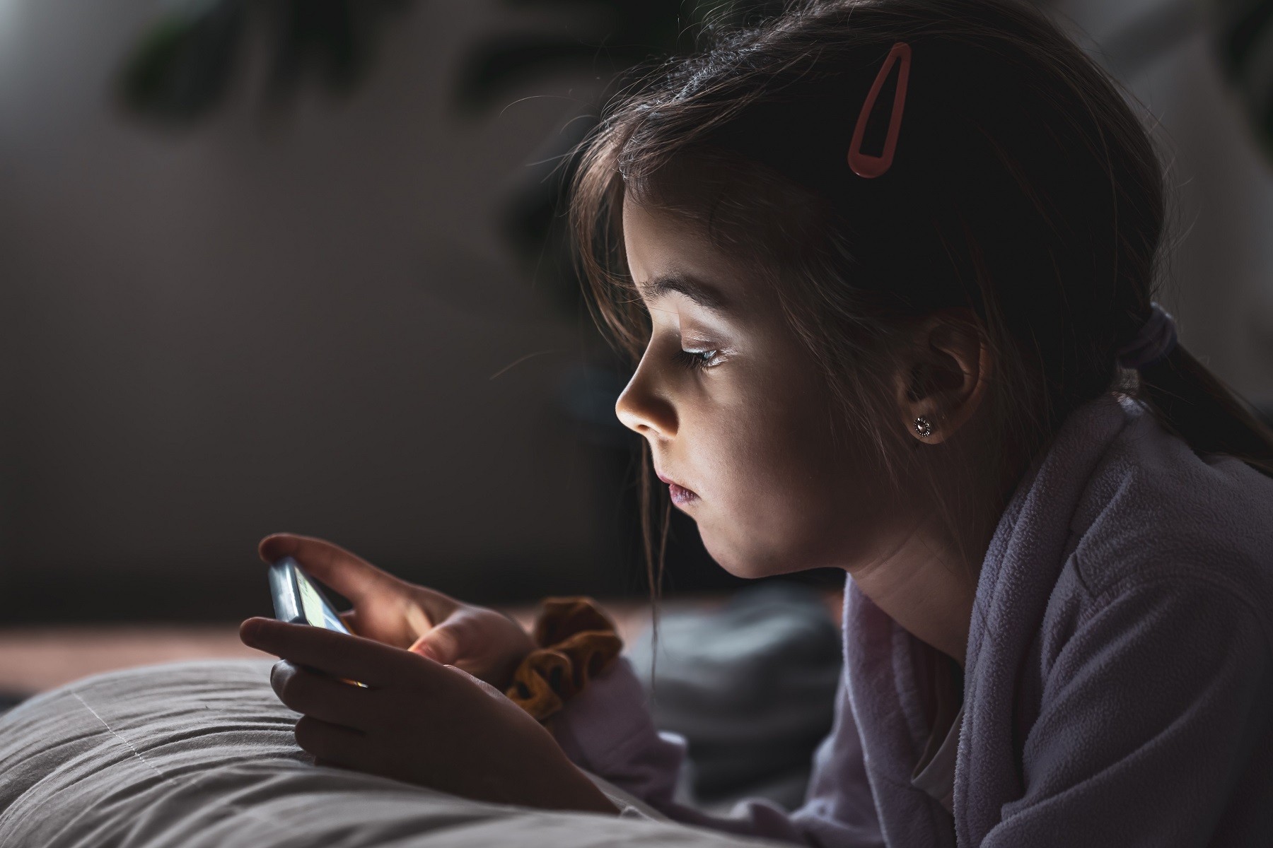 Excesso de jogos digitais pode impactar funções cognitivas e socioemocionais das crianças, alerta professora de Psicologia e Pedagogia da UMC