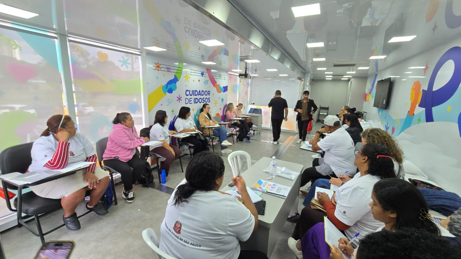 Poá abre inscrições para novas turmas dos cursos gratuitos de Banho e Tosa para Pets e Cuidador de Idosos