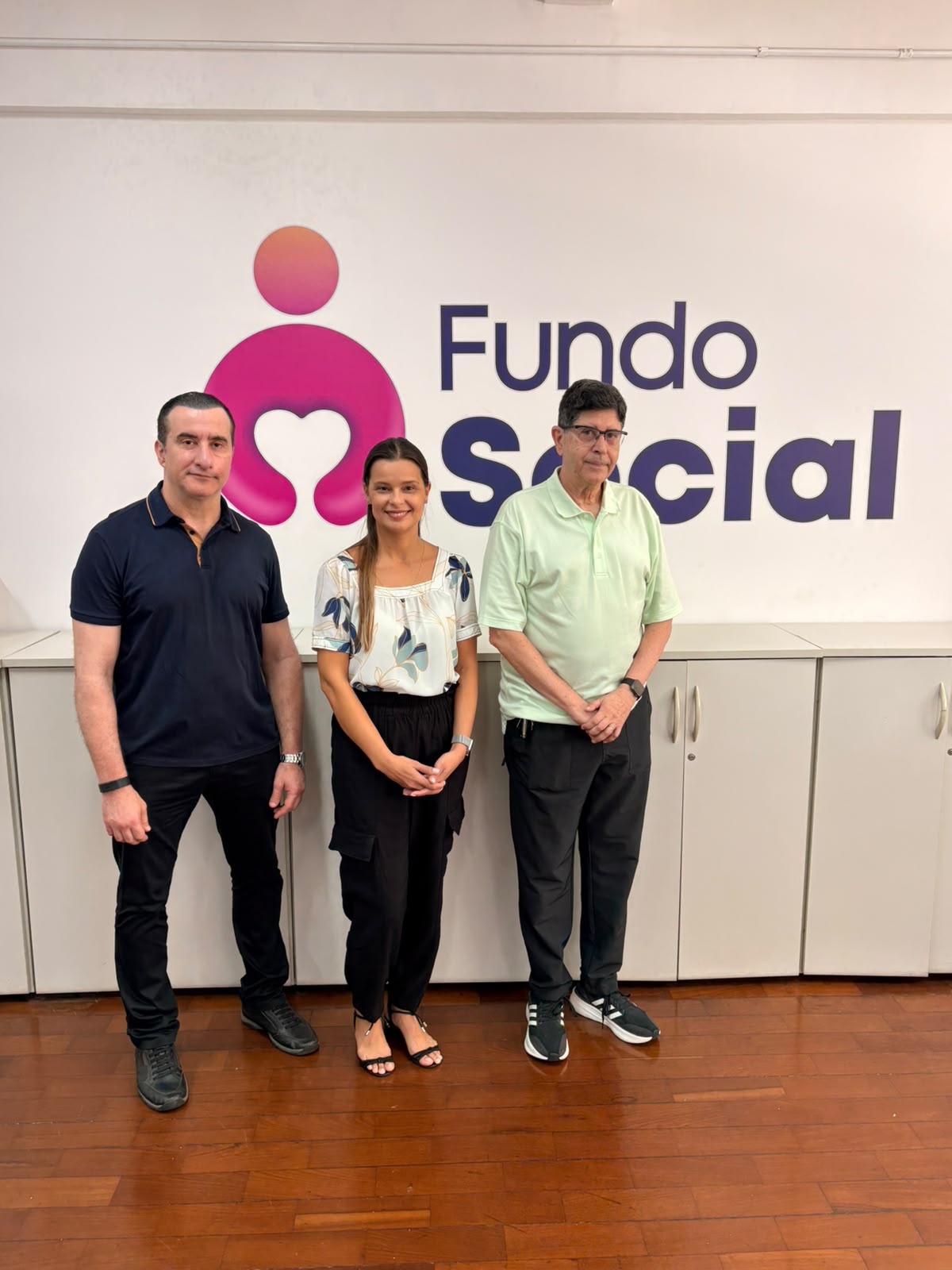 Clube Náutico Mogiano arrecada uma tonelada de alimentos em show tributo a Michael Jackson