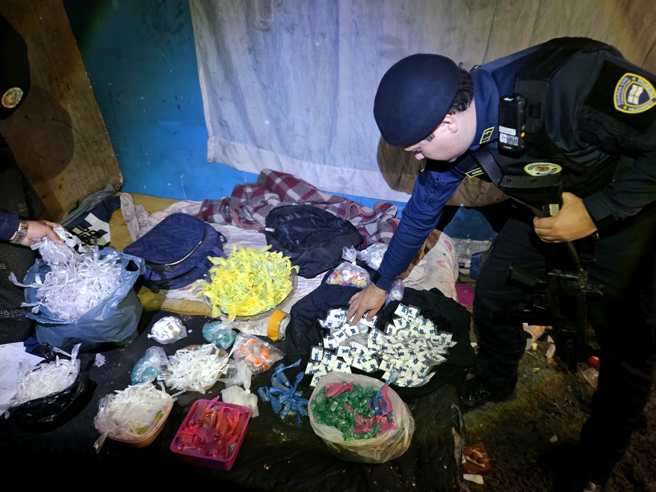 GCM de Itaquá desarticula apartamento-bomba e apreende mais de 10 quilos de drogas na Chácara Cuiabá