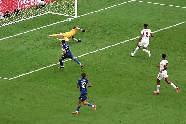 Mbappé iniciou a reação da França contra a Inglaterra após marcar dois gols (Foto: Chandan Khanna / AFP)