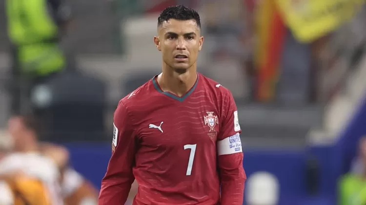 Cristiano Ronaldo lamenta durante Portugal x Espanha Imagem: Catherine Ivill - AMA/Getty Images