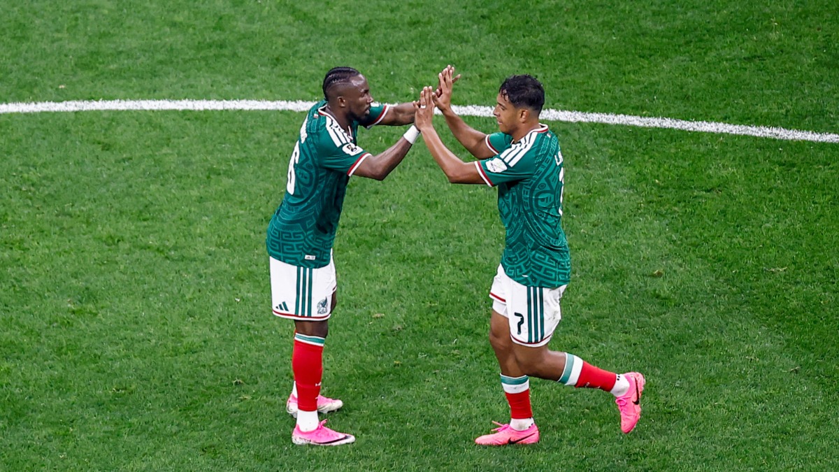 Bellingham fez dois gols que foi o destaque da Inglaterra