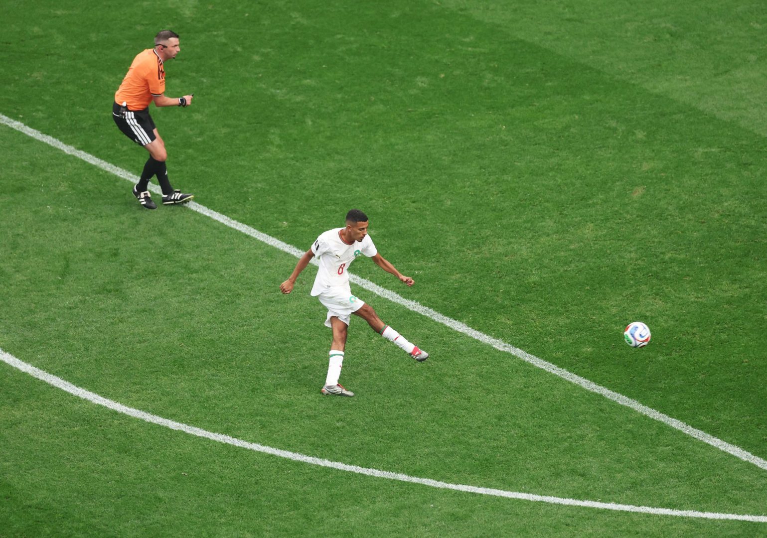 O chute de Ounahi que abriu o placar para Marrocos diante do Canadá na Copa do Mundo
