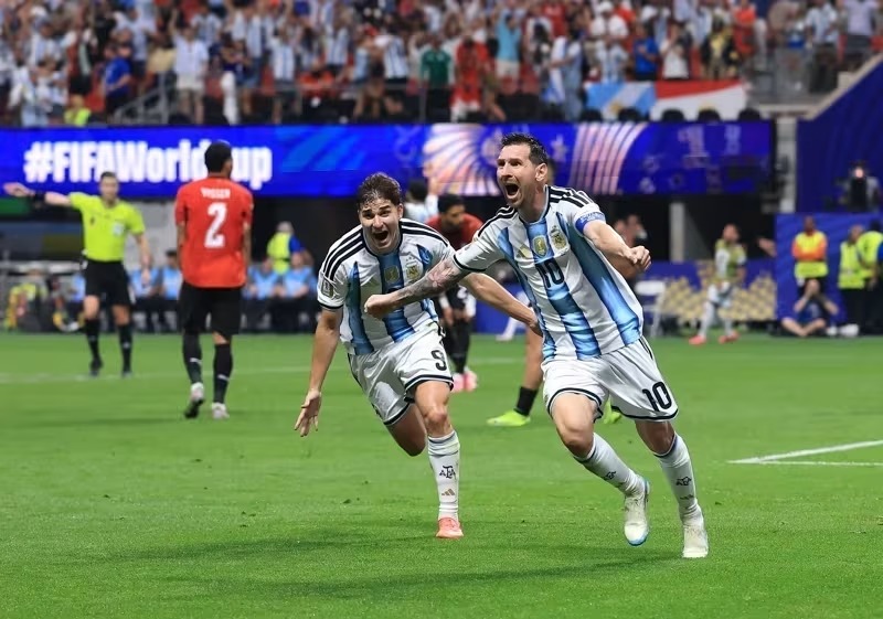 Messi comemora gol de empate contra o Egito • Foto: Divulgação - Fifa