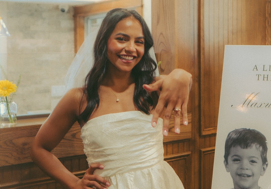 Cantora Julia Vitória realiza ‘bridal shower’ e compartilha inspirações para os preparativos do casamento