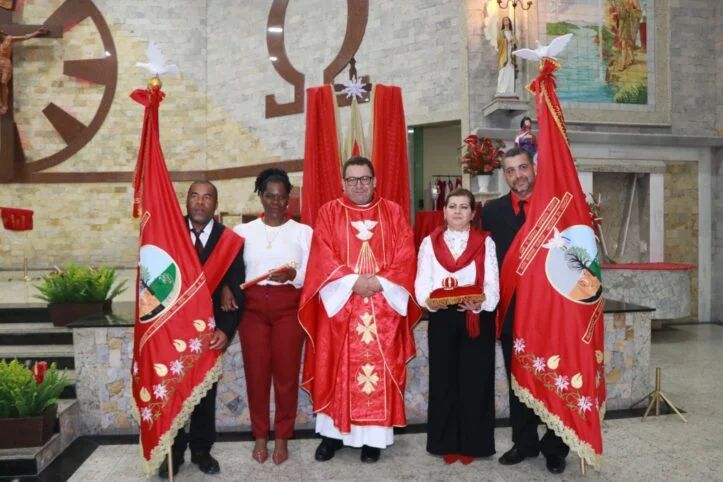 Quermesse da Festa do Divino de Brás Cubas terá 10 dias de shows e celebração para toda a família com entrada gratuita, a partir desta sexta-feira (3); Raffa Augusto, Banda Combo e Batucada 10 estão dentre as atrações