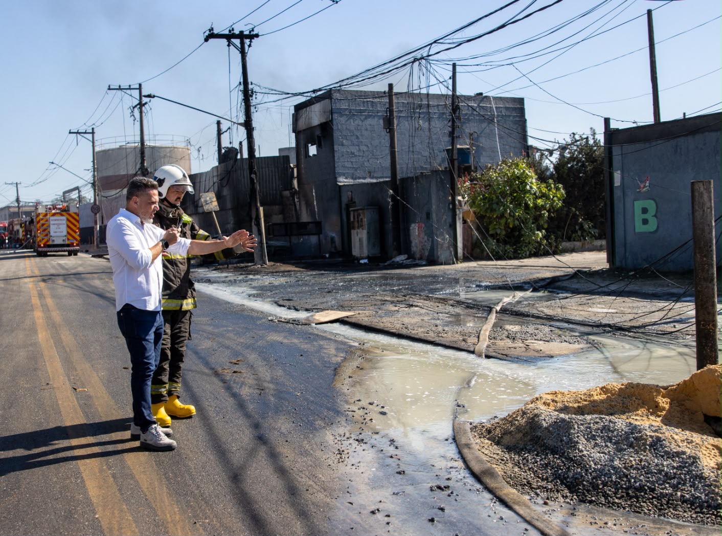 Atualização sobre o incêndio em empresa de produtos químicos em Itaquaquecetuba-SP
