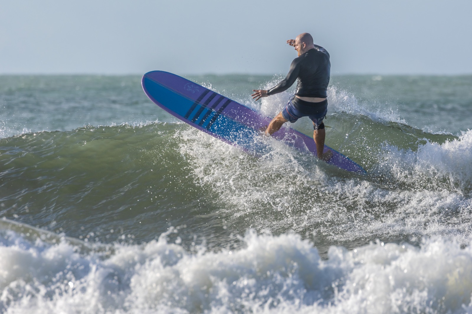 Phil Rajzman celebra retorno ao circuito brasileiro e elogia a nova geração do longboard